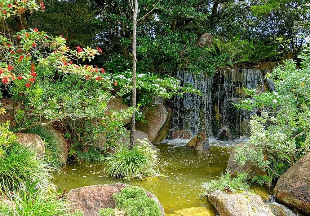 Daderot · CC0 · https://commons.wikimedia.org/wiki/File:Morikami_Falls_-_Morikami_Museum_and_Japanese_Gardens_-_Palm_Beach_County,_Florida_-_DSC03596.jpg Morikami Museum & Japanese Gardens, Delray Beach