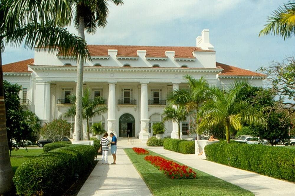 Roger Wollstadt from Sarasota, Florida · CC BY-SA 2.0 · https://commons.wikimedia.org/wiki/File:Henry_Flagler_House.jpg Norton Museum of Art & Flagler Museum, Palm Beach