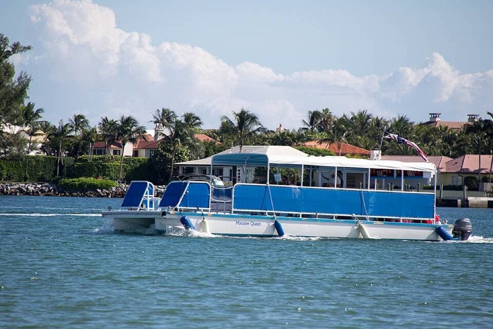 Florida Guidebook from Florida, USA · CC BY 2.0 · https://commons.wikimedia.org/wiki/File:Peanut-Island-Web-3822_(49369642561).jpg Peanut Island, Riviera Beach