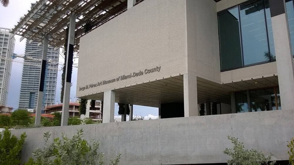 B137 · CC BY-SA 3.0 · https://commons.wikimedia.org/wiki/File:Perez_Art_Museum_Miami.jpg Pérez Art Museum (PAMM) & Frost Science, Downtown Miami