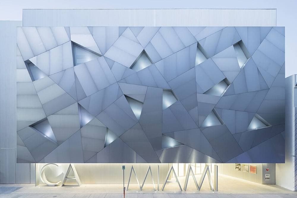 Icamiami · CC BY-SA 4.0 · https://commons.wikimedia.org/wiki/File:ICA_Miami_17-11_2839_03.jpg Rubell Museum & ICA Miami, Miami