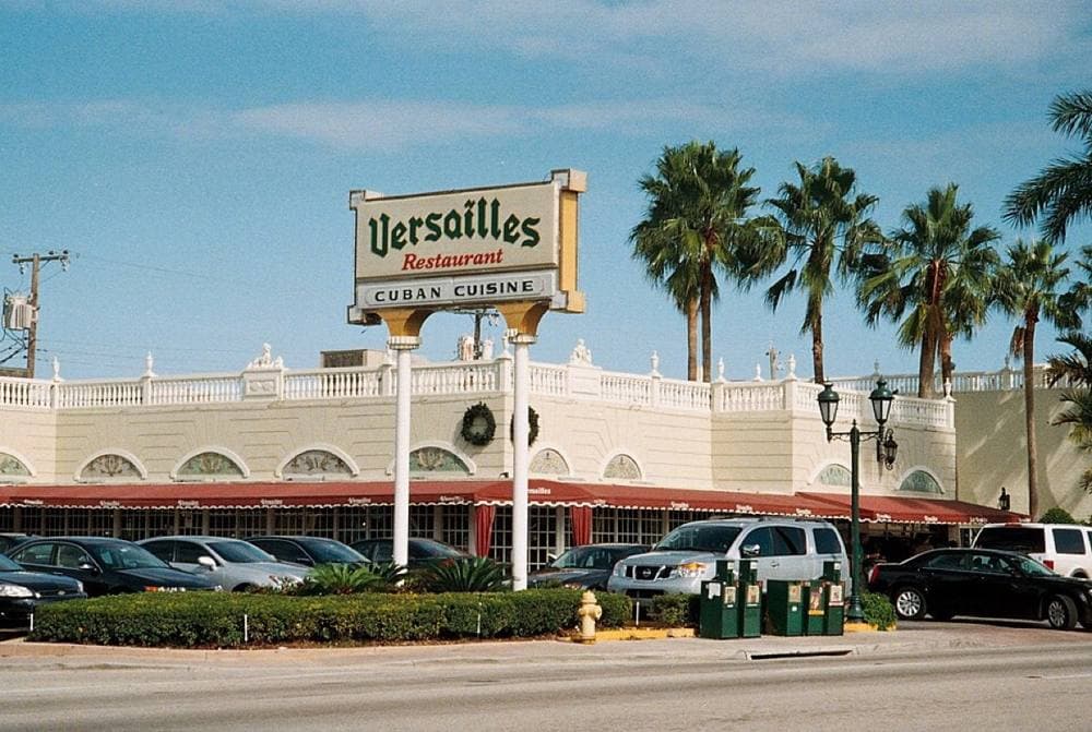 Phillip Pessar · CC BY 2.0 · https://commons.wikimedia.org/wiki/File:Versailles_Restaurant_-_Calle_Ocho_Miami.jpg Versailles, Little Havana