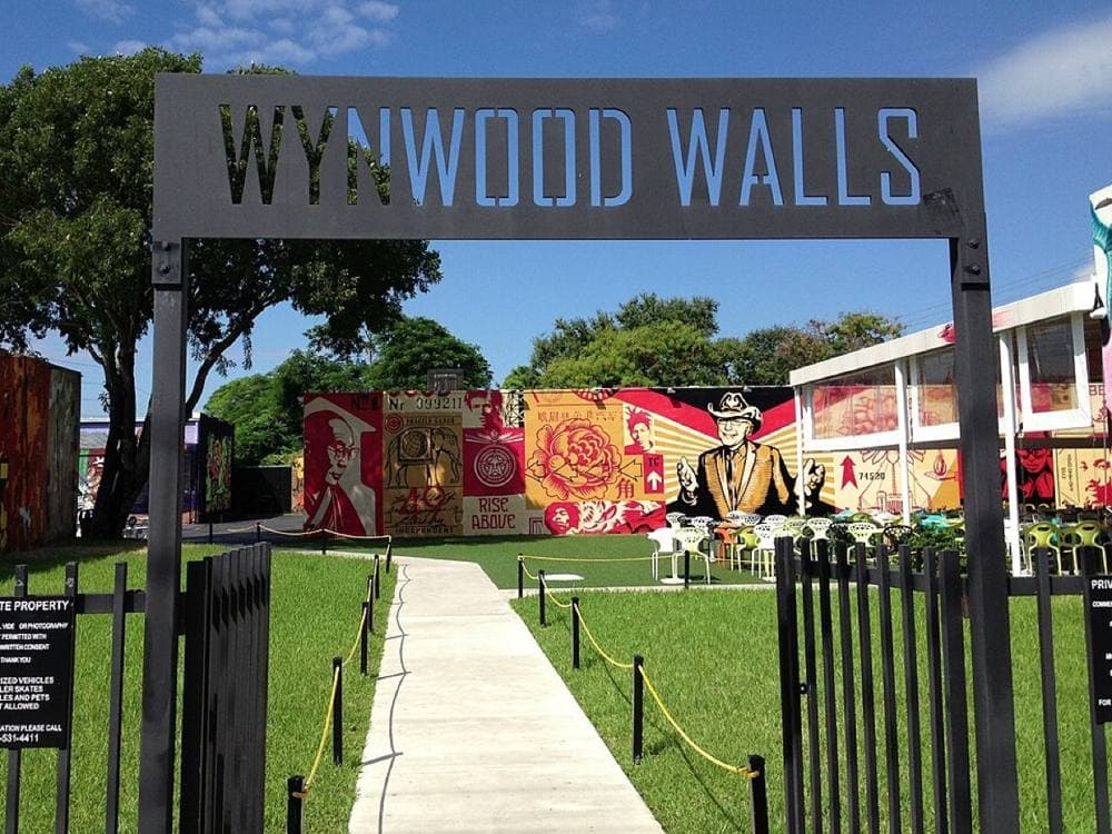 Phillip Pessar from Miami, USA · CC BY 2.0 · https://commons.wikimedia.org/wiki/File:Wynwood_Walls_(9971919736).jpg Wynwood Walls & Museum of Graffiti, Wynwood